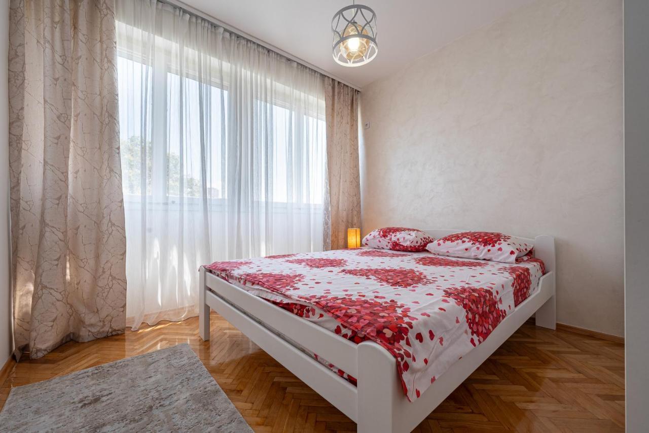 Clock Tower Lux Apartment Podgorica Exteriér fotografie