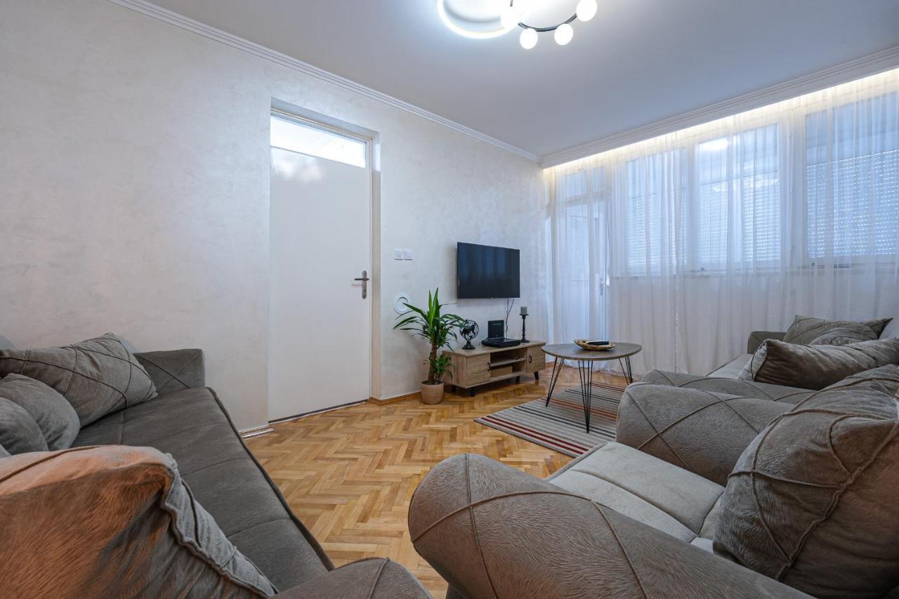 Clock Tower Lux Apartment Podgorica Exteriér fotografie