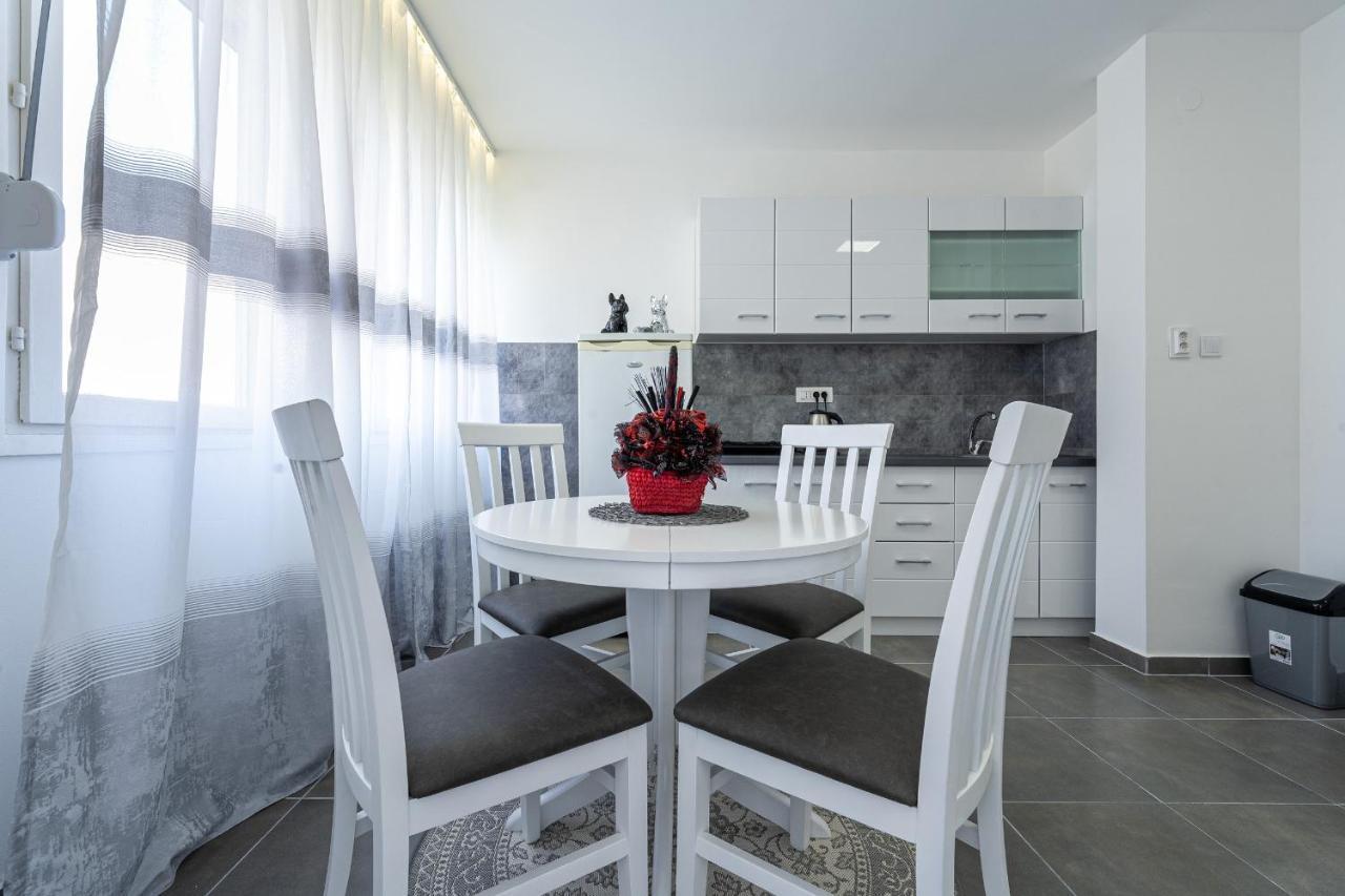 Clock Tower Lux Apartment Podgorica Exteriér fotografie